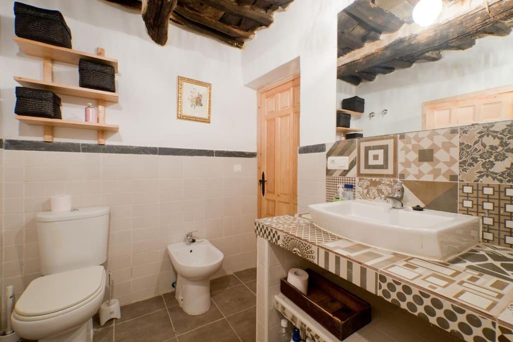 La Casa Rural De Paco Y Ana Pitres Екстериор снимка