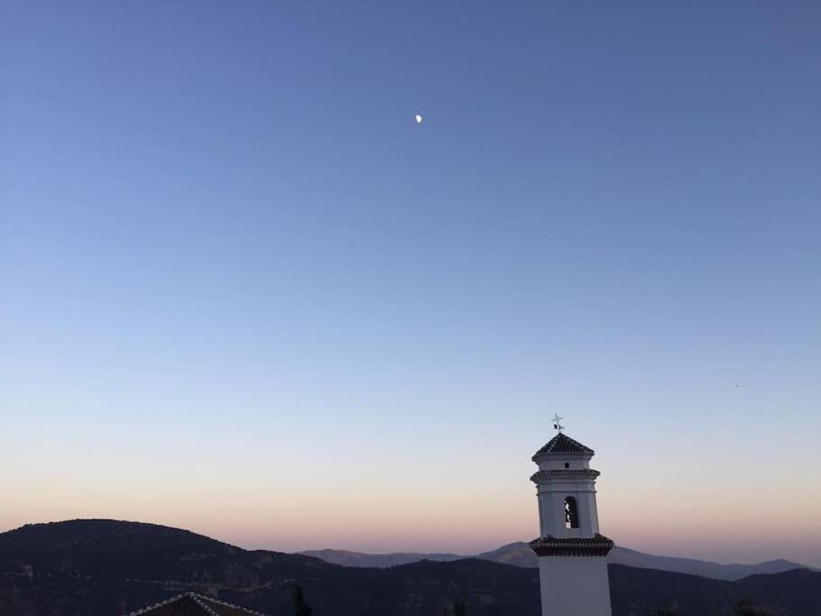 La Casa Rural De Paco Y Ana Pitres Екстериор снимка
