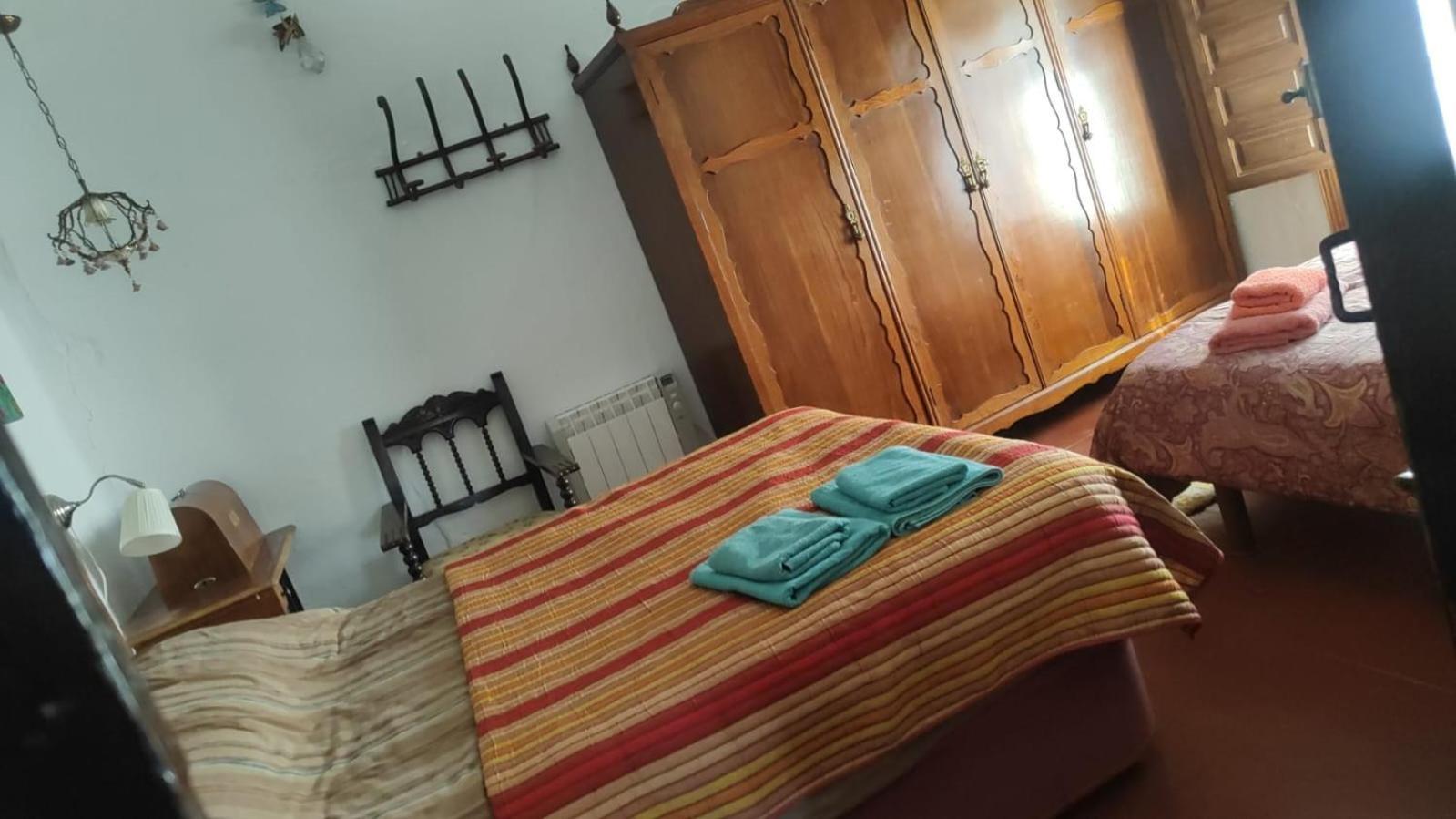 La Casa Rural De Paco Y Ana Pitres Екстериор снимка